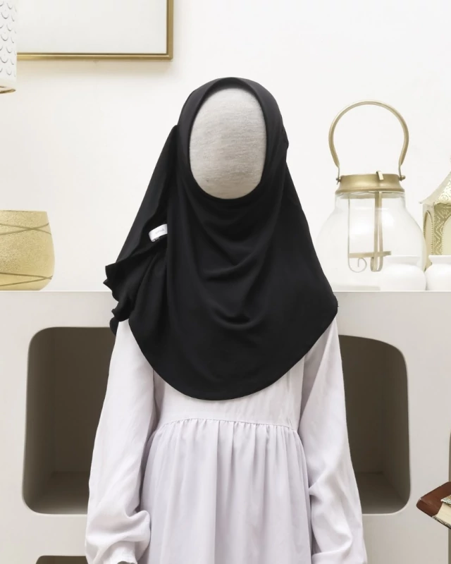 Zakia Hijab