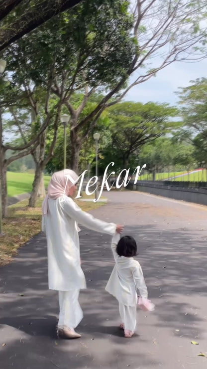 Mekar Kurung